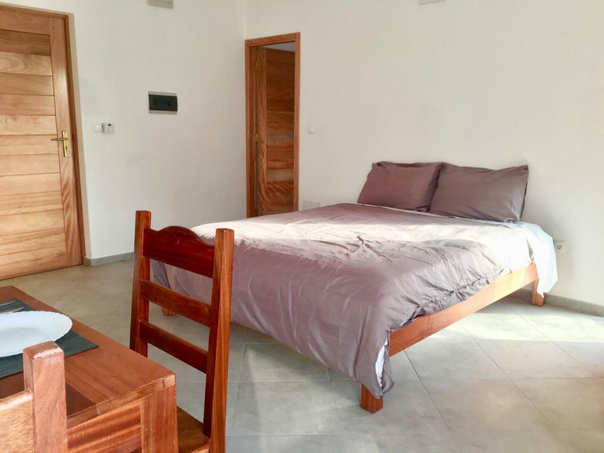 سانتا ماريا Surfzone Beachside Apartments المظهر الخارجي الصورة